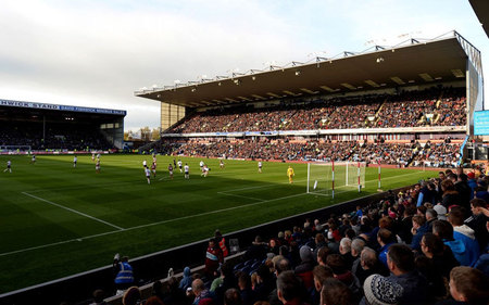 更彰显了中 更彰显了中